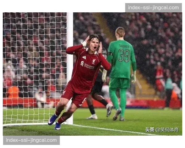 登贝莱凌空世界波精彩破门，巴黎圣日耳曼定位球战术显威力