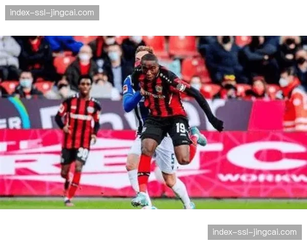 拜仁高位逼抢战术演变：从弗里克到孔帕尼